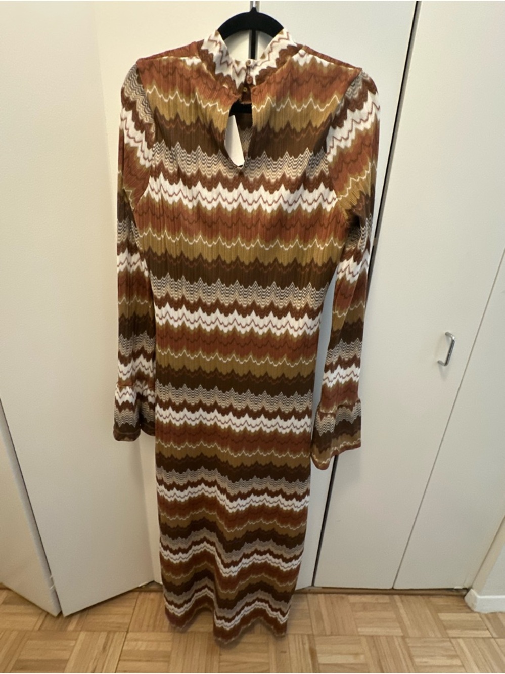 En Saison Wavy Stripe Sweater Dress - Picture 7 of 8